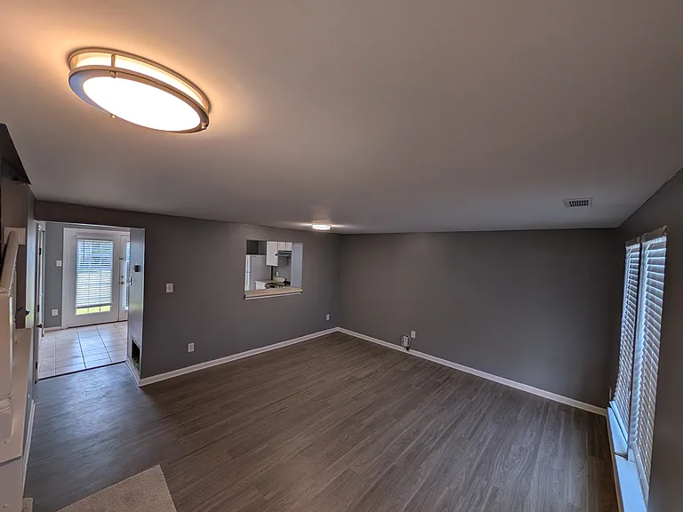 5520 Bringle Ct — Photo 2