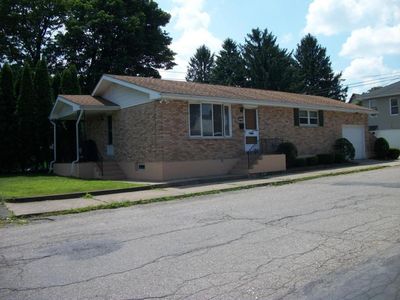720 W 3rd St, Hazleton, PA, 18201