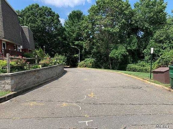 4th image of 100 Glen Hollow Dr