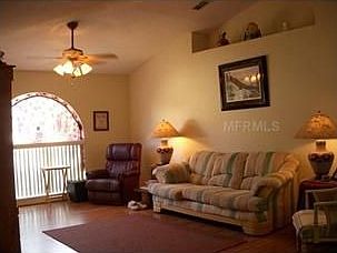 3rd image of 1820 Ashton Dr E