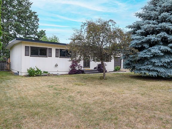 2nd image of 205 Park Side Ct