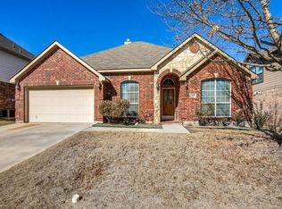 408 High Desert Dr, Fort Worth, TX 76131