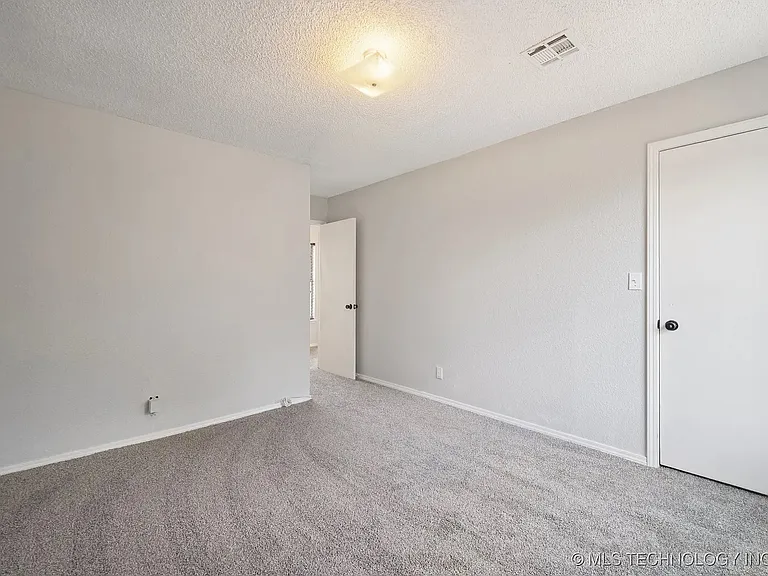 6603 S 107th East Ave — Photo 14