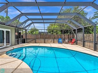 6457 Meade St, Hollywood, FL 33024