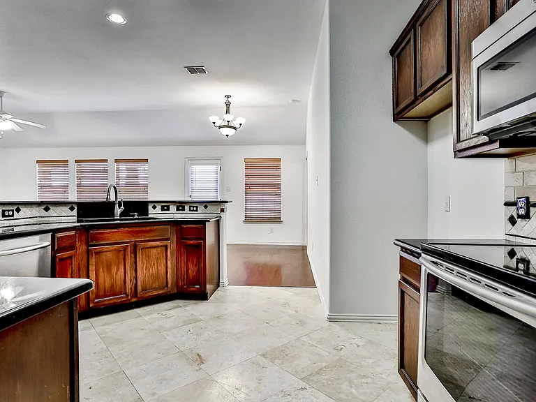 2853 Cascade Cove Dr — Photo 15