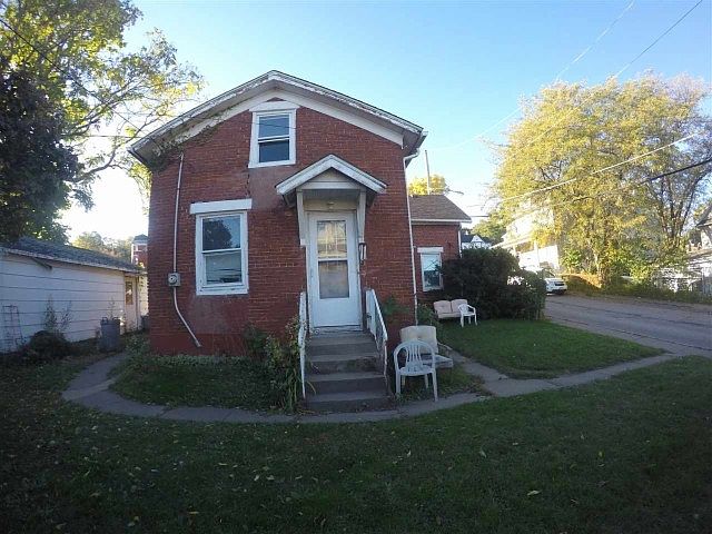 2nd image of 714 14th St