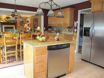 2nd image of 71 Duncan Ave