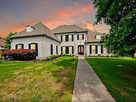 2nd image of 505 Greyhill Dr