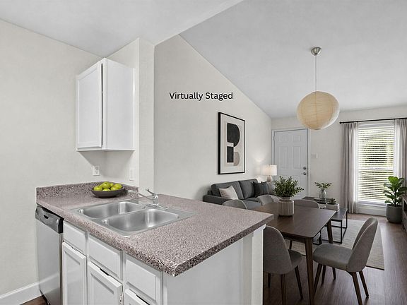 5th image of 3900 Woodchase Dr APT 162