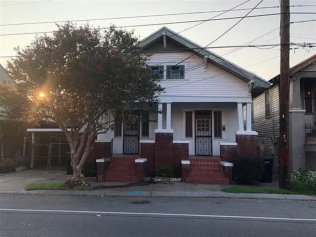 2 bed, 1.0 bath, 1040 sqft, $1,400 — Photo 1