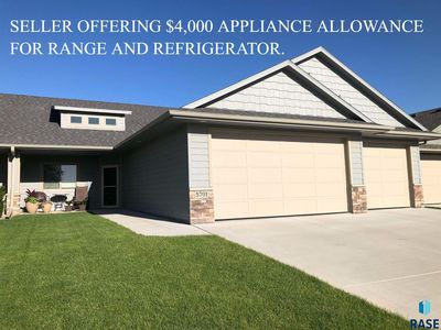 5701 S Graystone Ave, Sioux Falls, SD, 57108