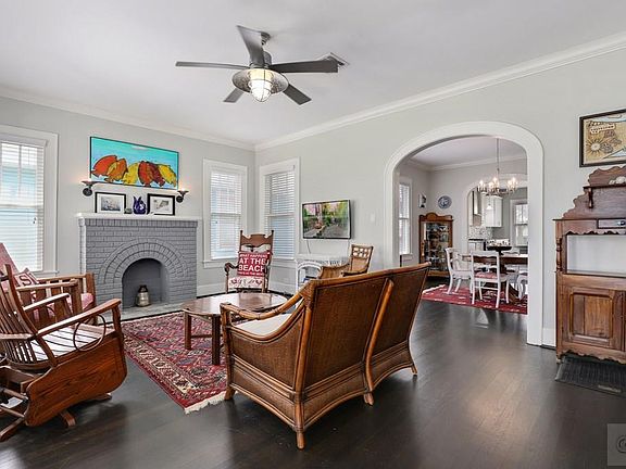 4th image of 4407 Avenue N
