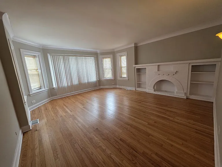 7719 S Essex Ave #1 — Photo 2