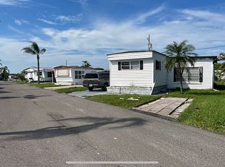 153 Sun Cir, Fort Myers, FL 33905