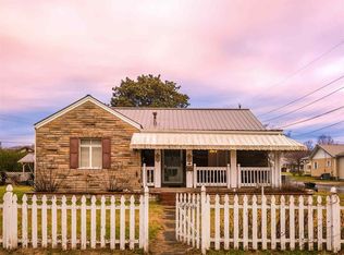 2022 Springdale Rd, Hurricane, WV 25526