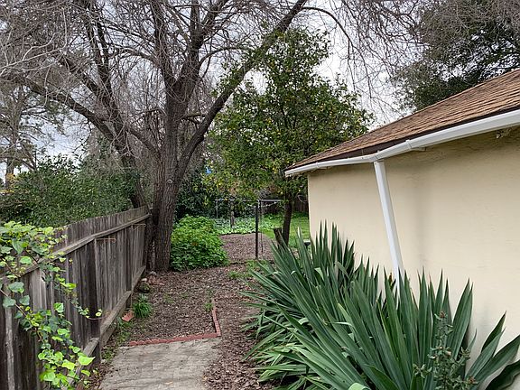 5th image of 18565 Bucknall Rd