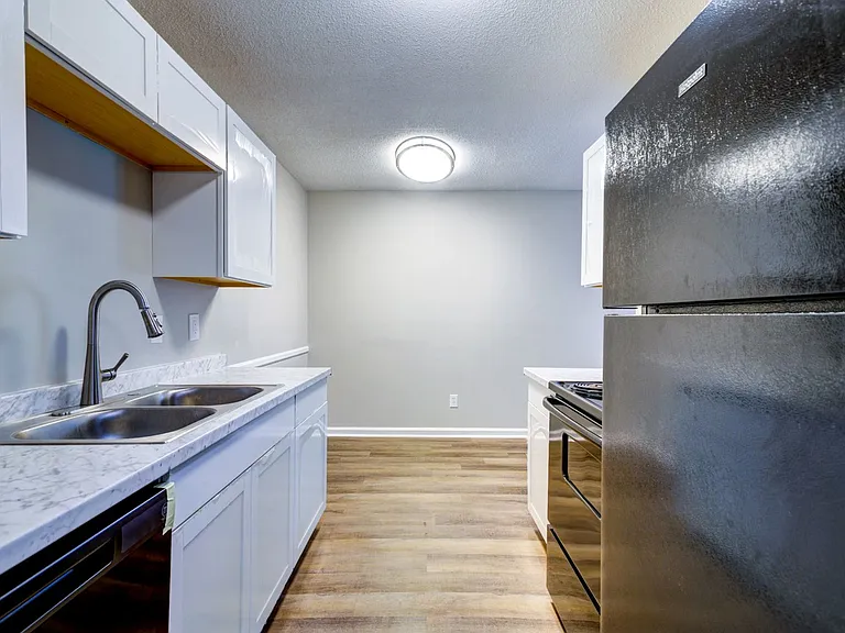 Residences at Cooper Bend — Photo 23