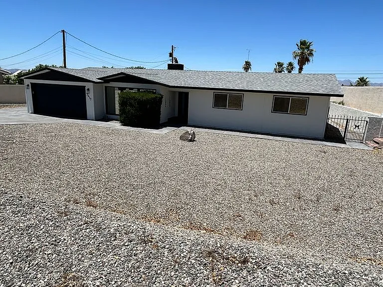 3417 Thunderbird Dr — Photo 1