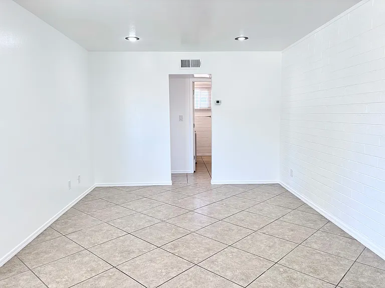 2629 E Turney Ave #1 — Photo 8