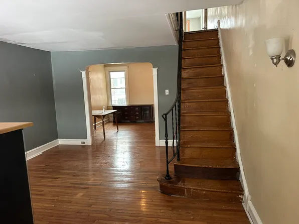 221 Sanford Rd, Upper Darby, PA 19082