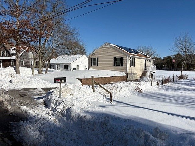 1st image of 91 Agawam Lake Shore Dr