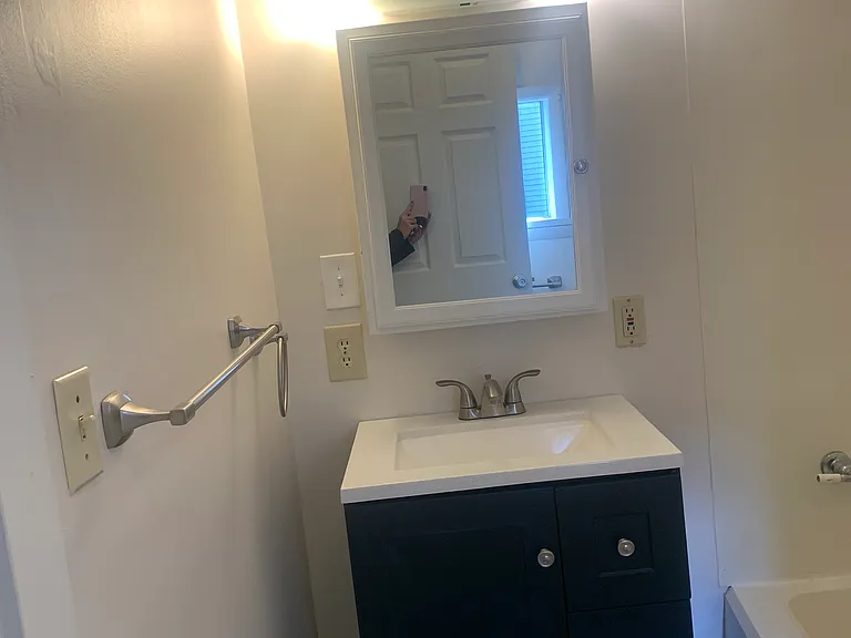 116 W 1st St #2 — Photo 10