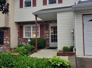 211 Grist Mill Ct, Ambler, PA