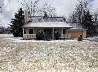 10699 Douglas Rd, Temperance, MI 48182