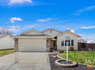 1117 N Maple Creek Ave, Meridian, ID 83642