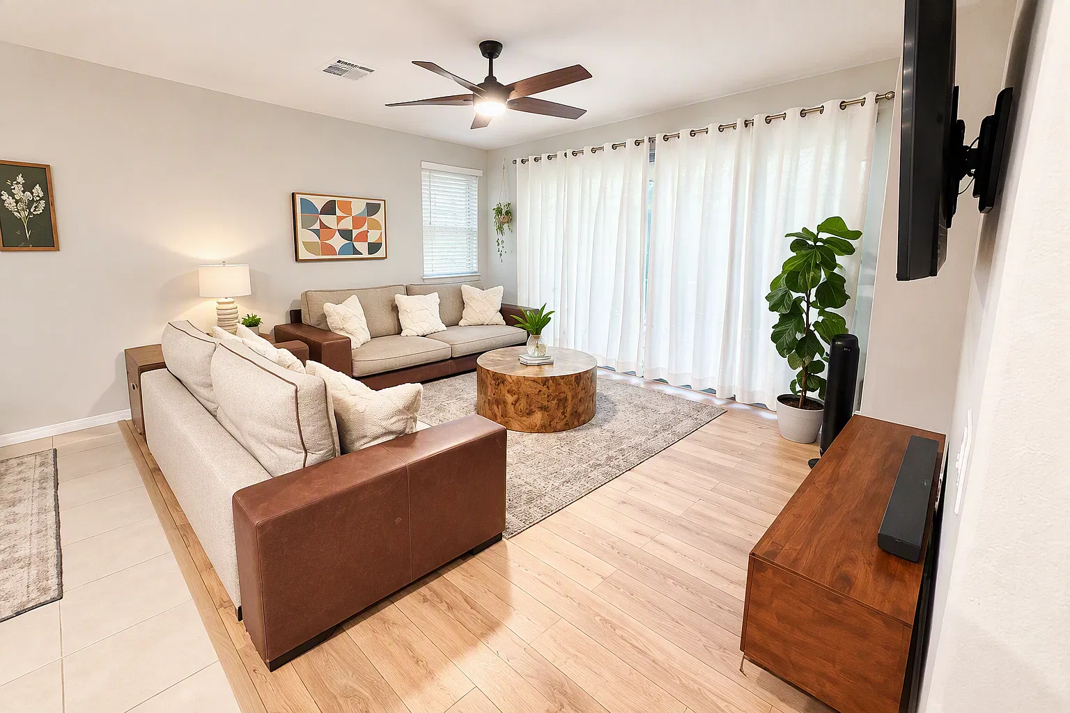 4 bed, 2.5 bath, 1935 sqft, $2,300 — Photo 4