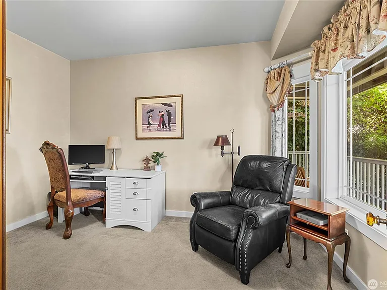 3616 Tahoma Pl W — Photo 18