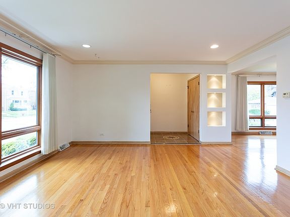 4th image of 8801 S Dorchester Ave