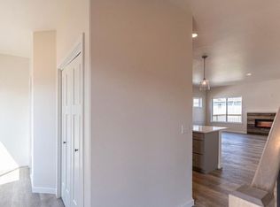 1170 Dahnovan Dr, North Liberty, IA 52317