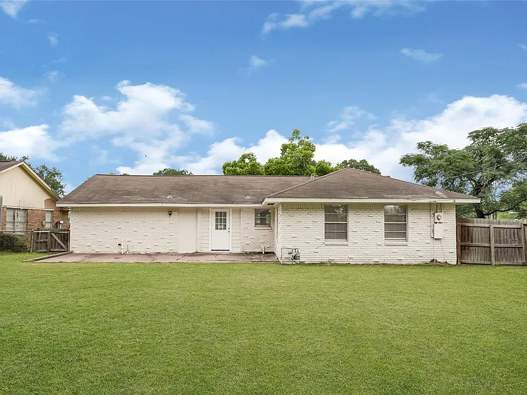506 Edgebrook Dr — Photo 20