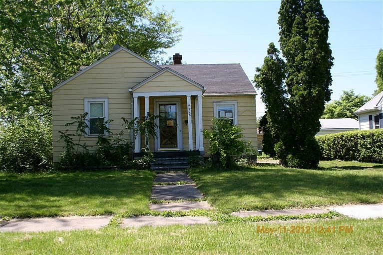 1st image of 206 S Connecticut St