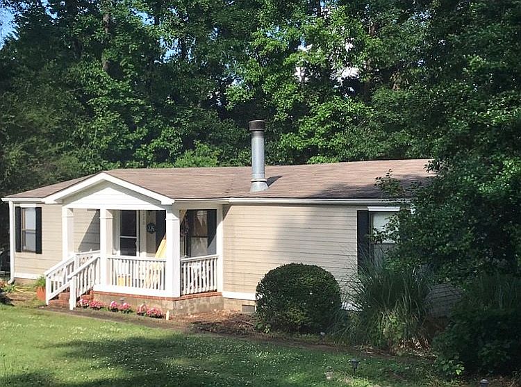 2nd image of 226 Gresham Rd