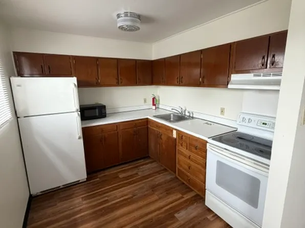 334 Main St APT B3, East Greenville, PA 18041