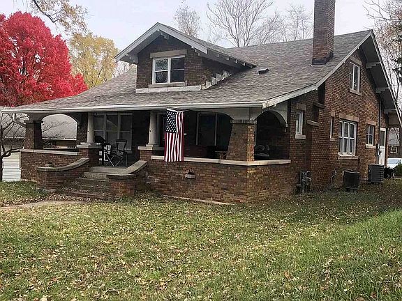 2nd image of 804 N Walnut St