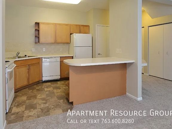 5th image of 9144 University Ave NW #9103