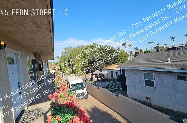 1645 Fern St #C — Photo 4