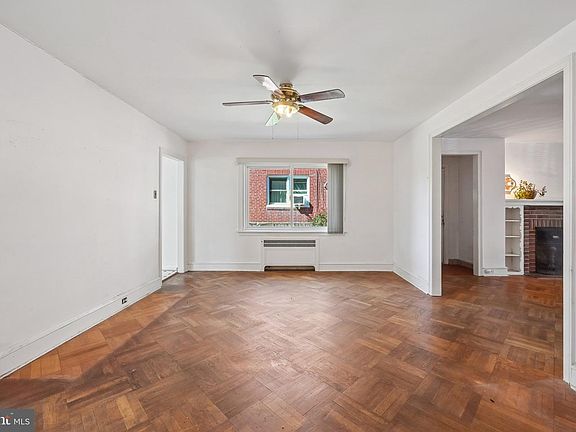 5th image of 914 E Dorset St