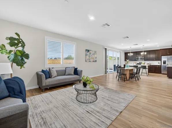 30750 Gazing Star Ln, Murrieta, CA 92563