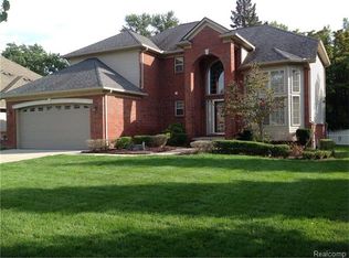 30307 Kimberly Ct, Farmington Hills, MI 48336