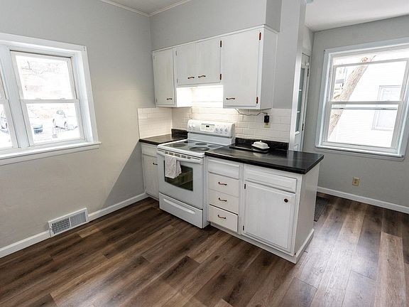 4th image of 2909 Exeter St