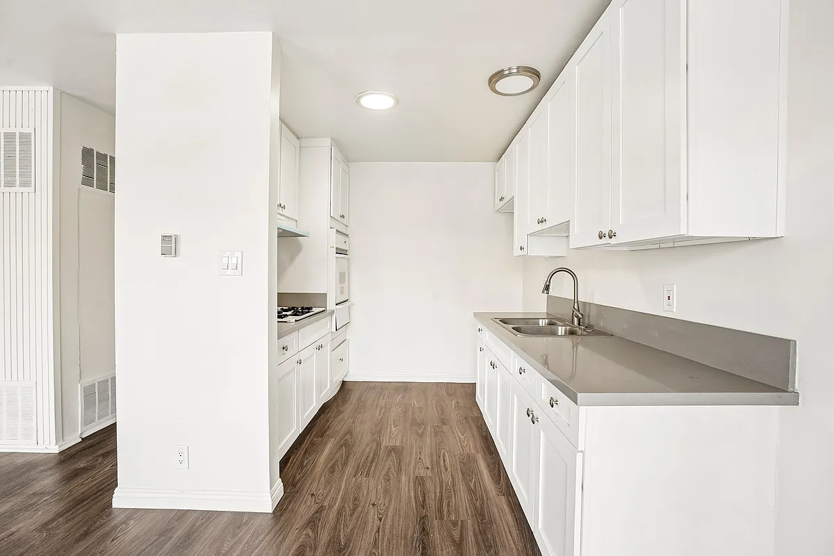 Floor plan 1 Bedroom. 1 Bathroom. 0 Half
