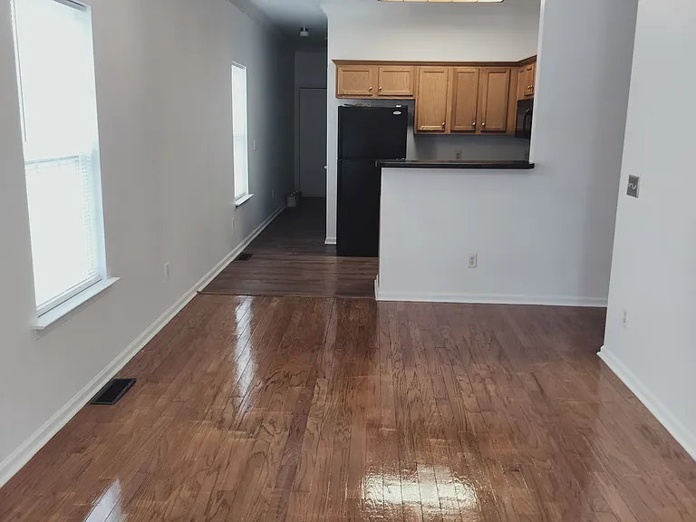 801 S 13th St — Photo 2