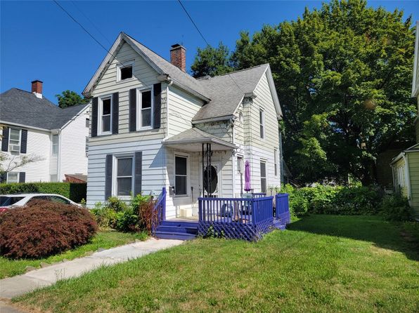 82 Leroy St