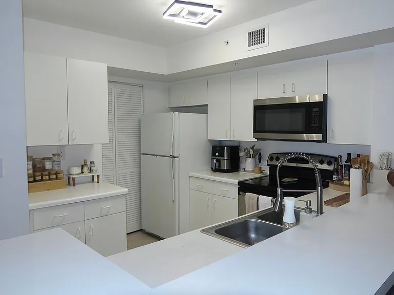 2640 S University Dr #205 — Photo 11