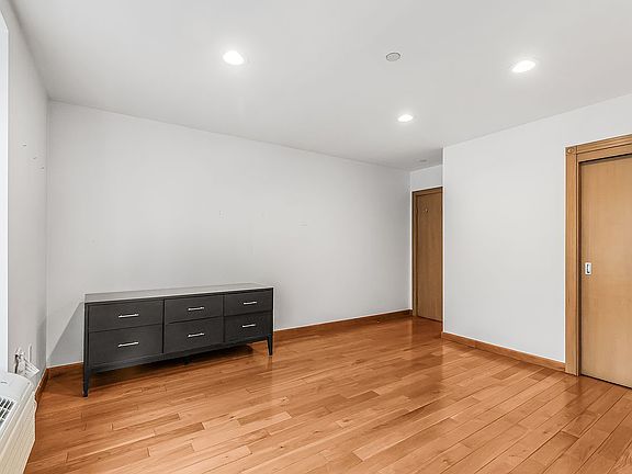 2nd image of 78 Ridge St APT 2A