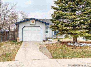 2218 Neal Ave, Cheyenne, WY 82007